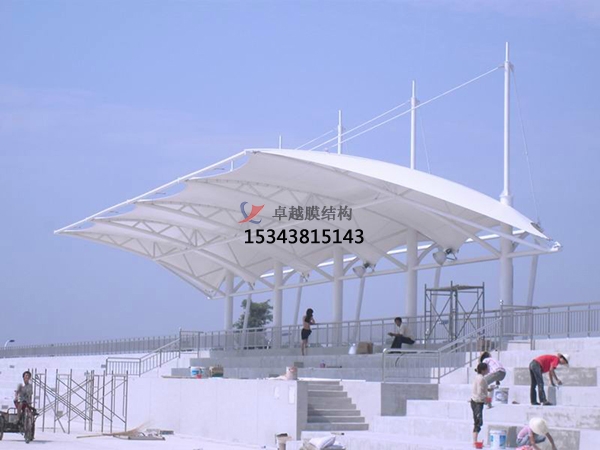 壽陽<font color='red'>膜結(jié)構(gòu)看臺</font>雨棚設(shè)計(jì)施工安裝