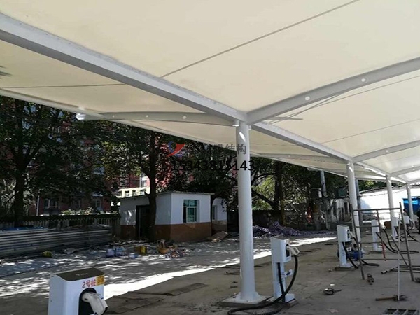 汝陽(yáng)膜結(jié)構(gòu)充電站停車(chē)棚搭建