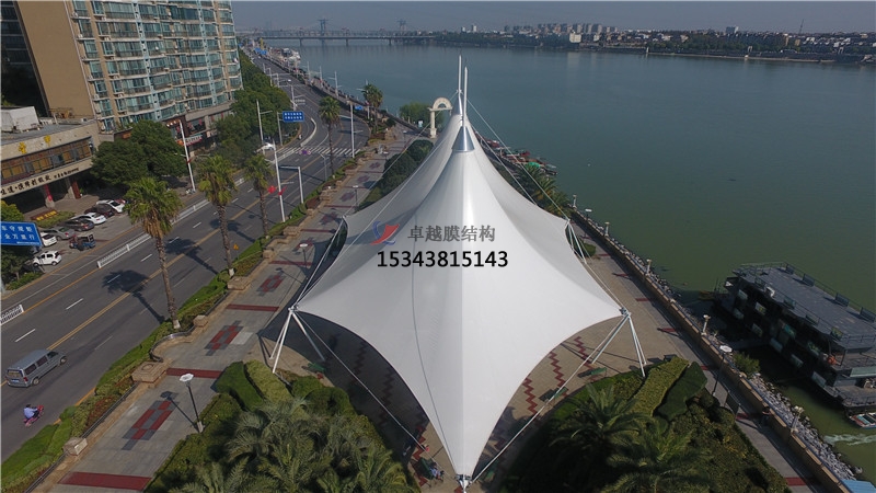商業(yè)街膜結構穹頂的優(yōu)勢