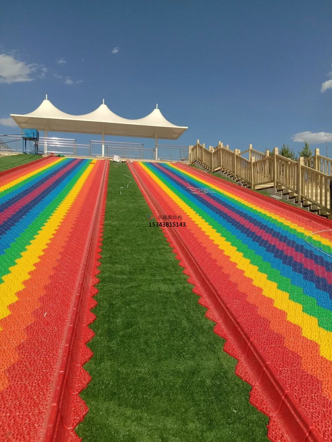 臨汾滑世界橘紅色<font color='red'>張拉膜結構</font>生產(chǎn)